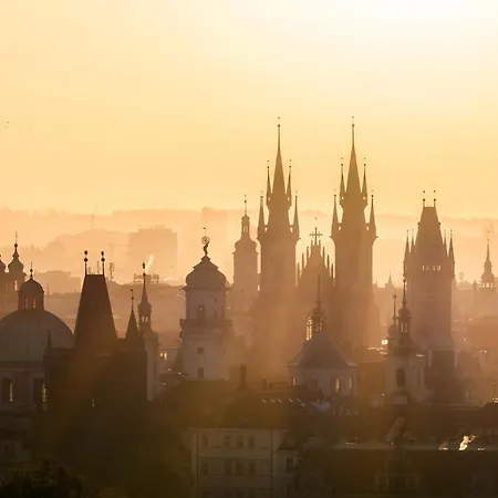Authentic Czech Experience By Rentez Apartment