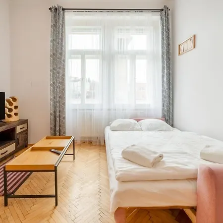 Authentic Czech Experience By Rentez Apartment *