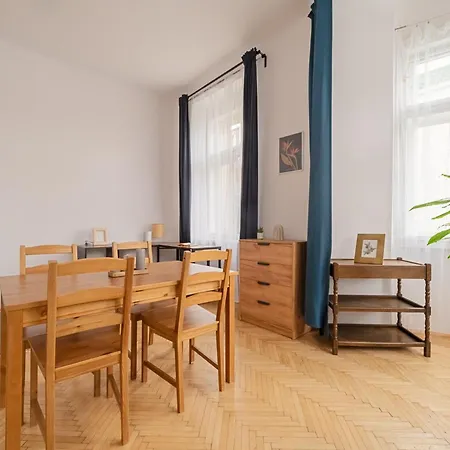 Authentic Czech Experience By Rentez Apartment *
