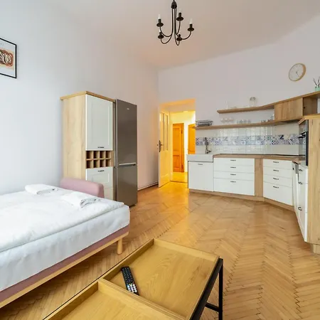 Authentic Czech Experience By Rentez Appartement *