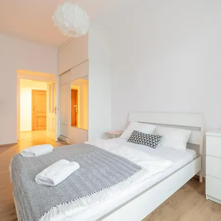 Authentic Czech Experience By Rentez Appartement